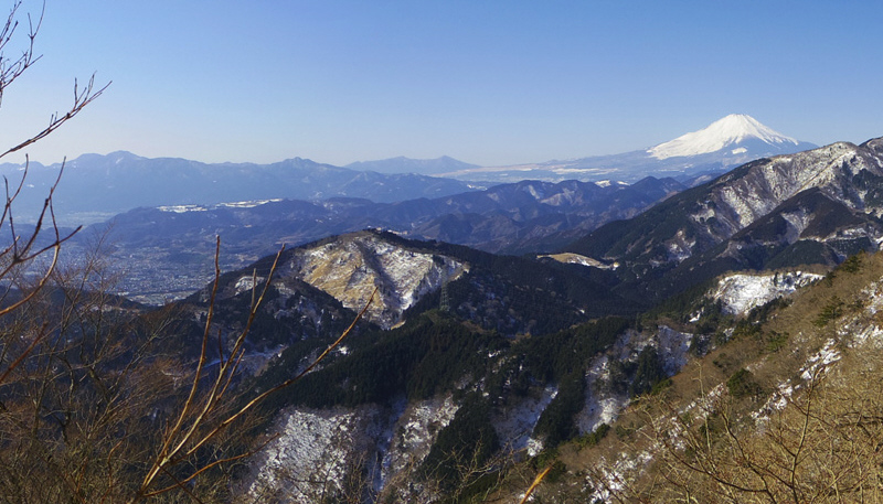 大山の二十丁目富士見台からの富士山