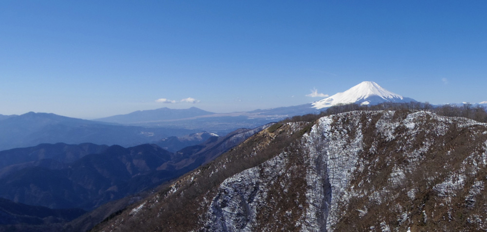 �ԗ��R�������o�肵��������̕x�m�R�@�x�m�R�ƈ���R�Ɣ����̎R