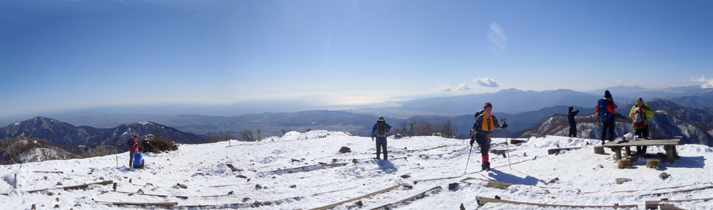 ���͘p����i�ɁA��q��������̓o�R��