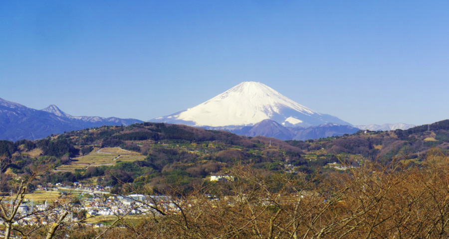 吾妻山山頂部から撮った富士山と矢倉岳