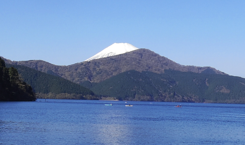 箱根港遊覧船発着場からの富士山