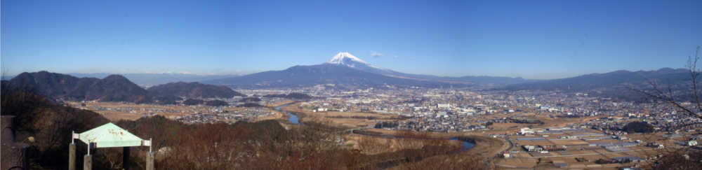 大嵐山(日守山)展望台からの富士山がいる大展望