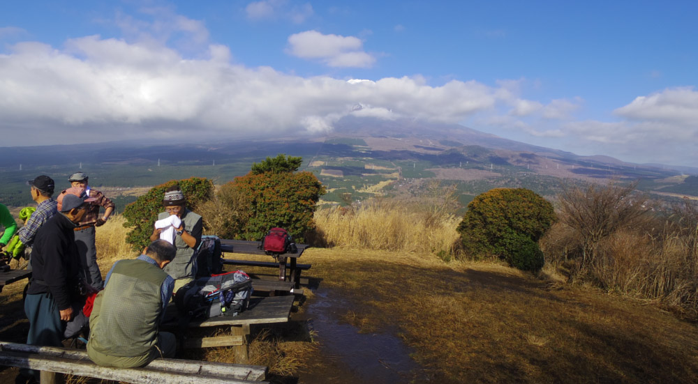 越前岳の馬の背見晴台からの富士山