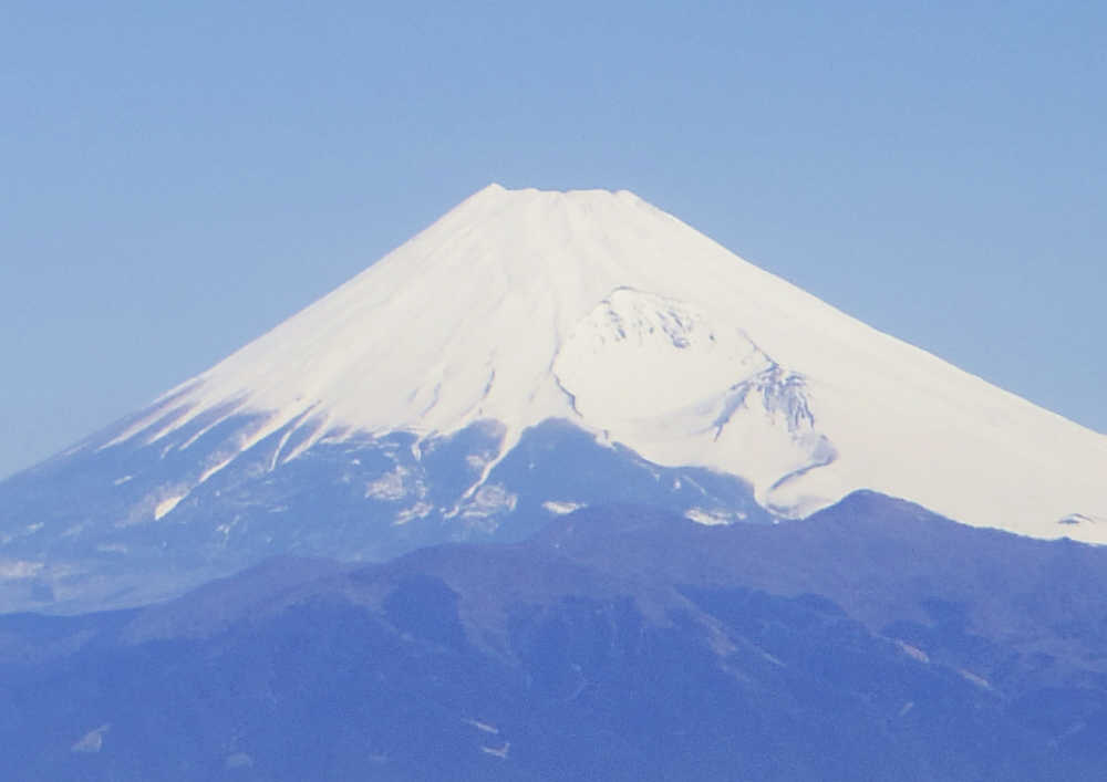 発端丈山山頂からの富士山と宝永火口と愛鷹山